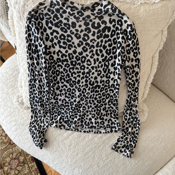 Back to school Girls Leopard Print Long Sleeve Top Kids size 10-12 - Picture 1 of 8